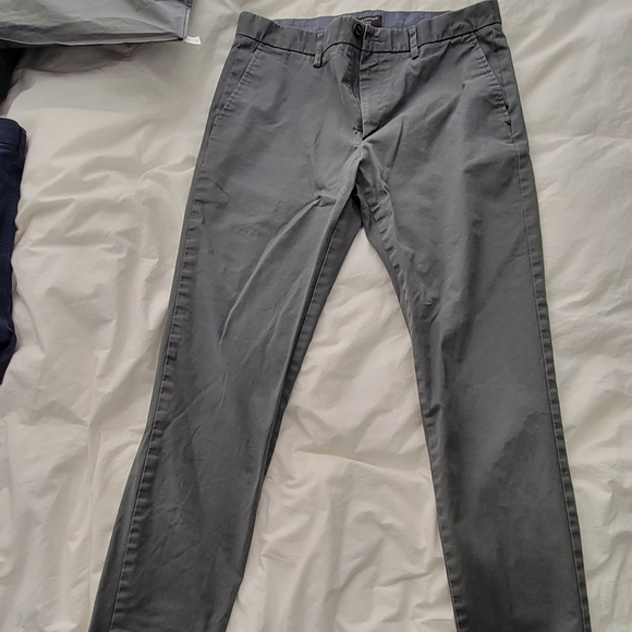 Banana Republic Men's Chino Pants - Picture 1 of 9